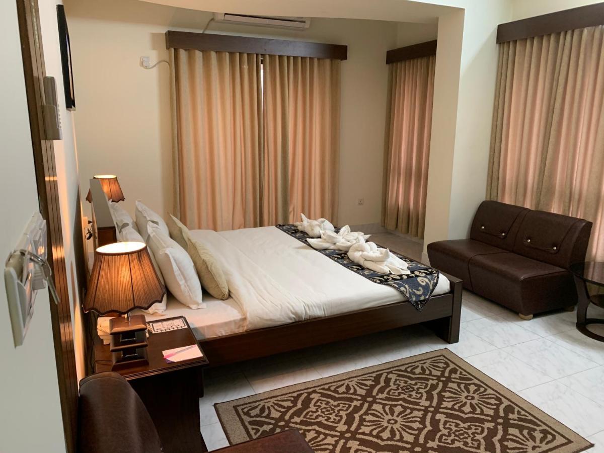 Hotel Grand Circle Inn Dhaka Bagian luar foto